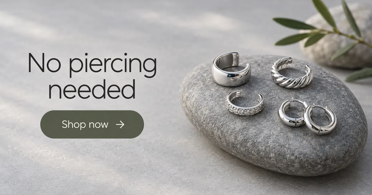 Anuncio de display horizontal de Google de ear cuffs de plata sobre un canto rodado, titular Sin necesidad de agujero