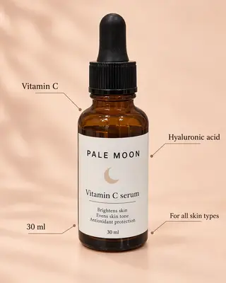 Pale Moon serum with labels for vitamin C, hyaluronic acid, 30 ml and all skin types